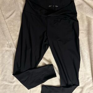 Old Navy Black High Rise Workout Leggings